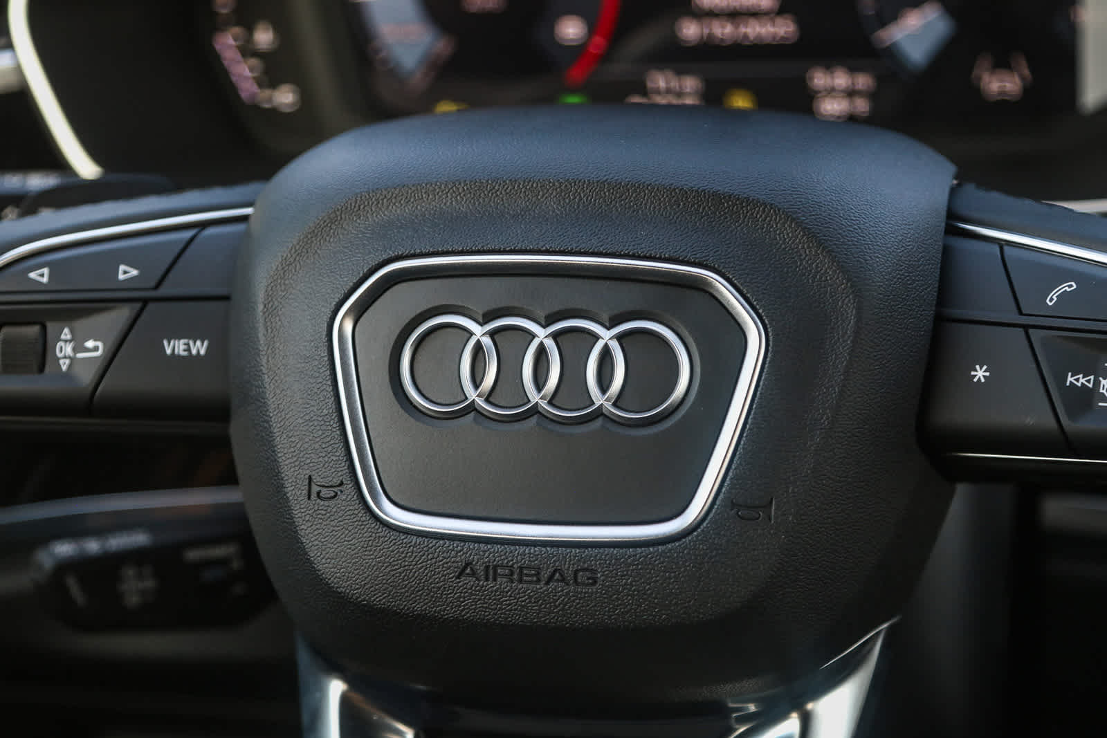 Thumbnail: 2025 Audi Q3 - 23