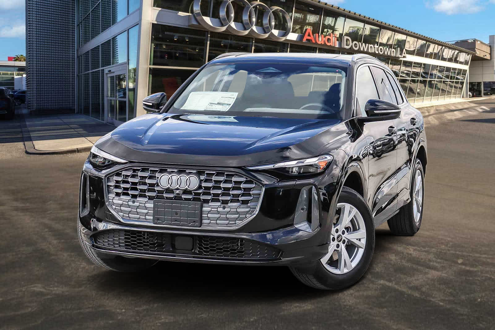 Thumbnail: 2025 Audi Q5 - 1