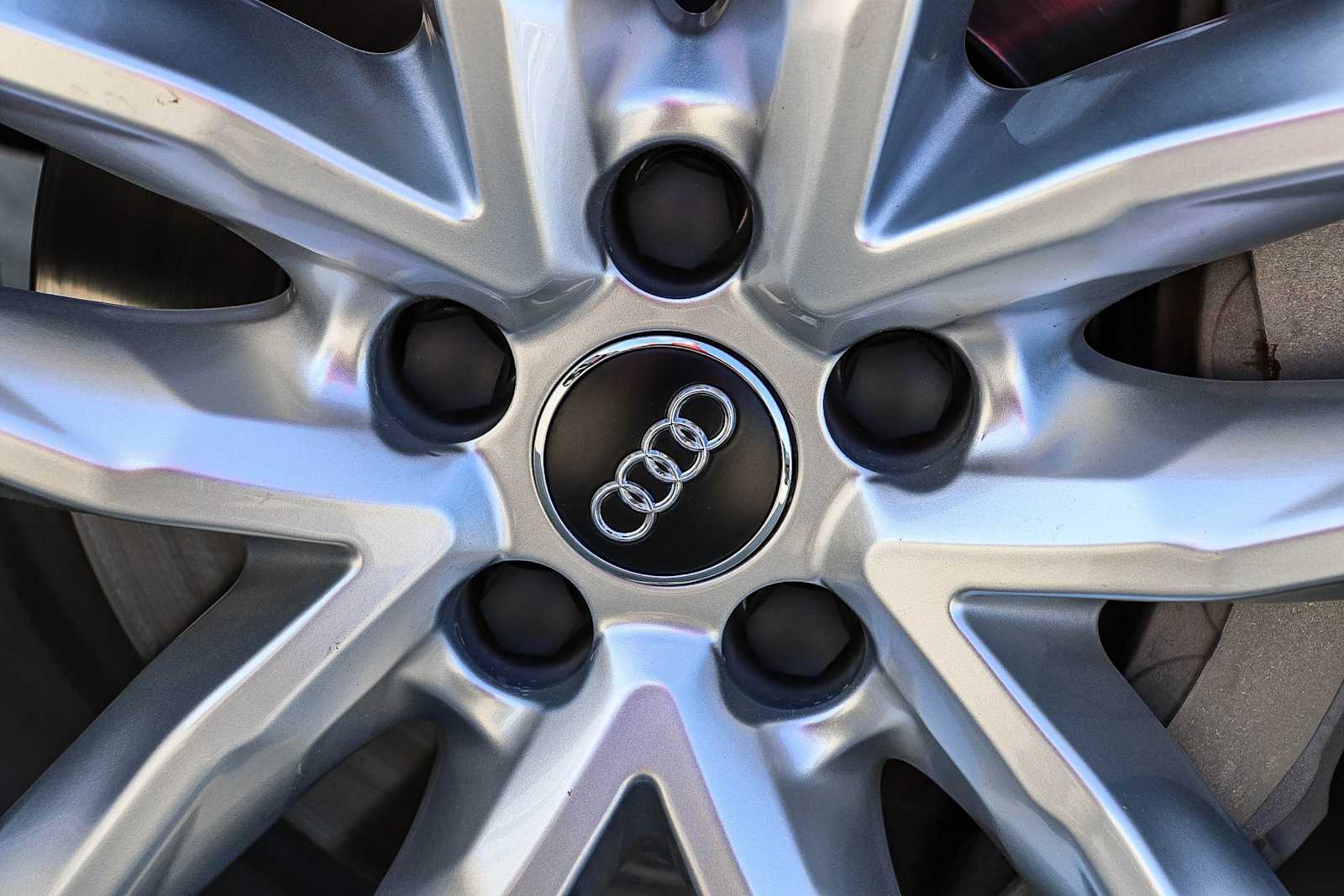 Thumbnail: 2017 Audi Q7 - 15