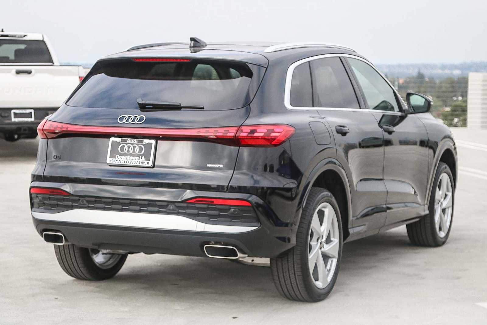 Thumbnail: 2025 Audi Q5 - 6