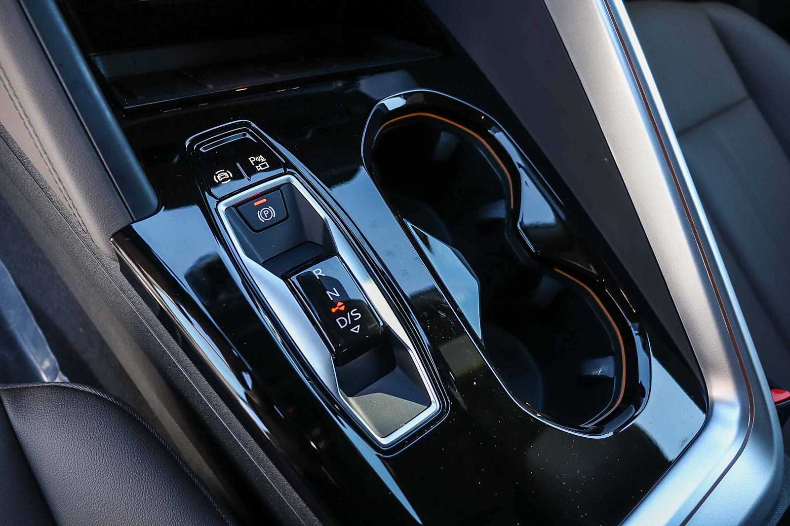 Thumbnail: 2025 Audi Q5 - 24