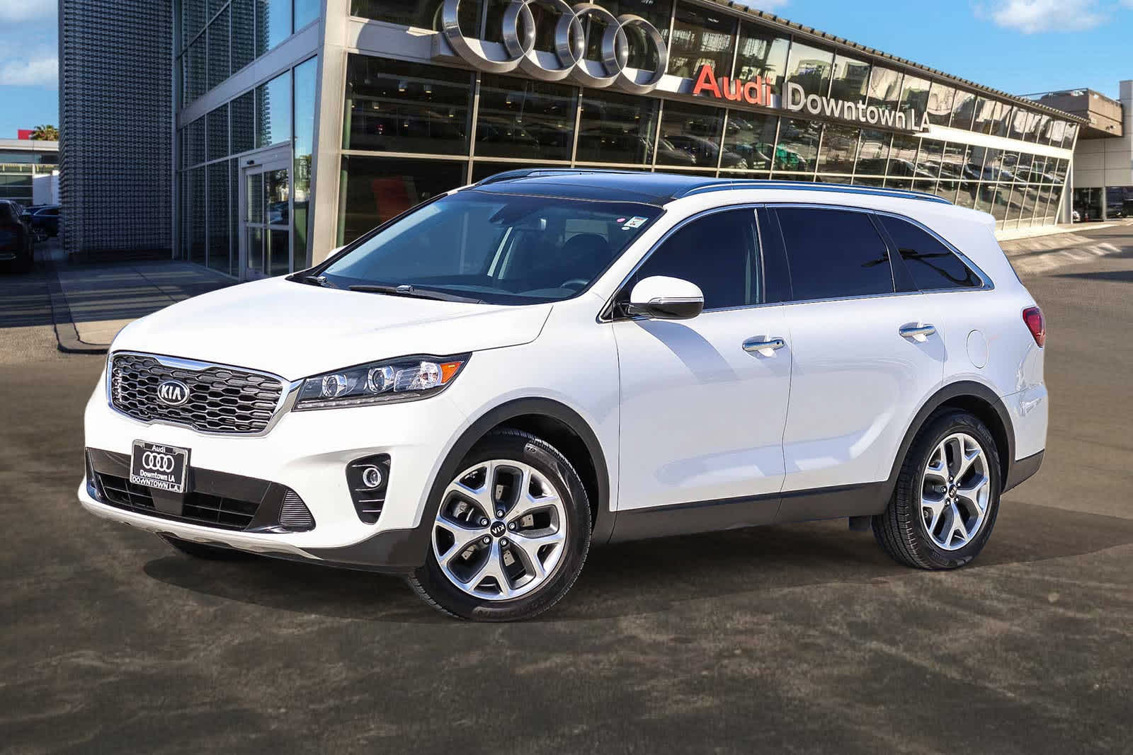 Thumbnail: 2019 Kia Sorento - 1