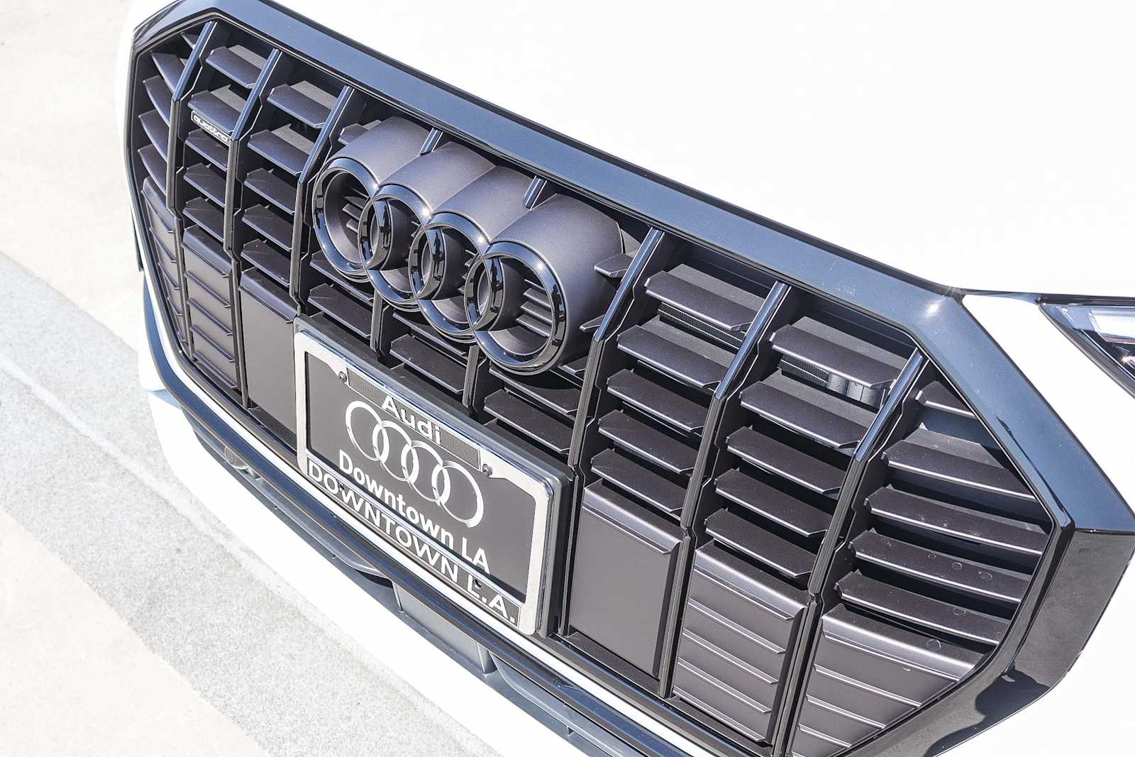 Thumbnail: 2025 Audi Q3 - 10