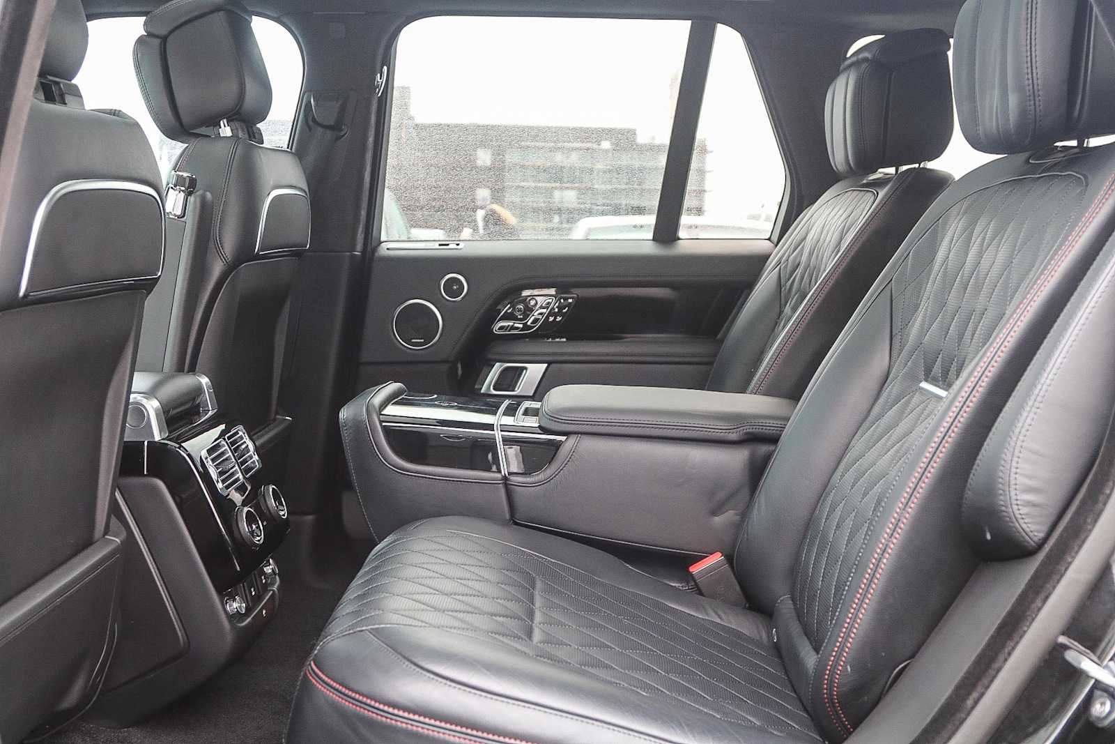 Thumbnail: 2021 Land Rover Range Rover - 21