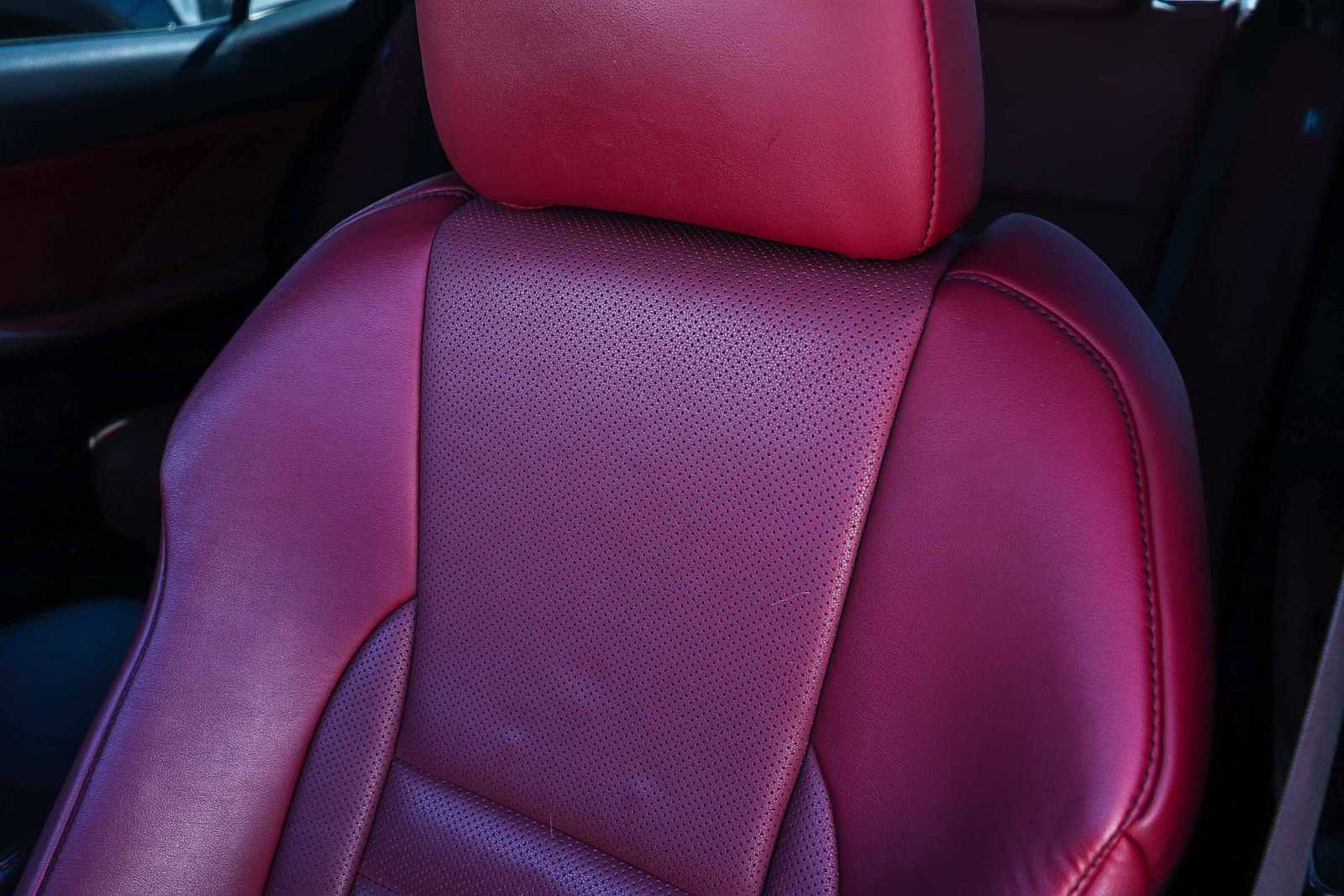 Thumbnail: 2019 Lexus IS - 38