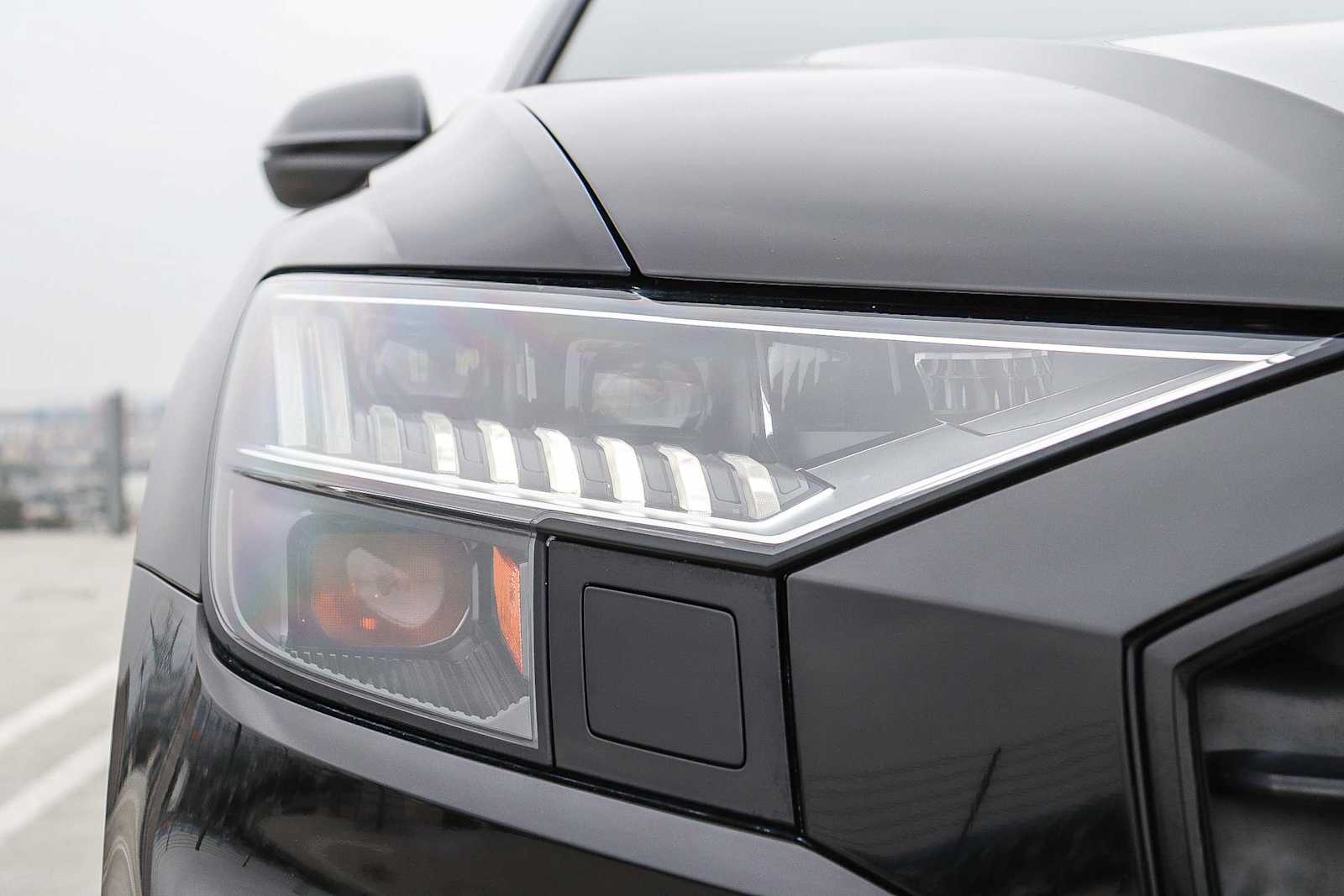 Thumbnail: 2023 Audi Q8 - 9