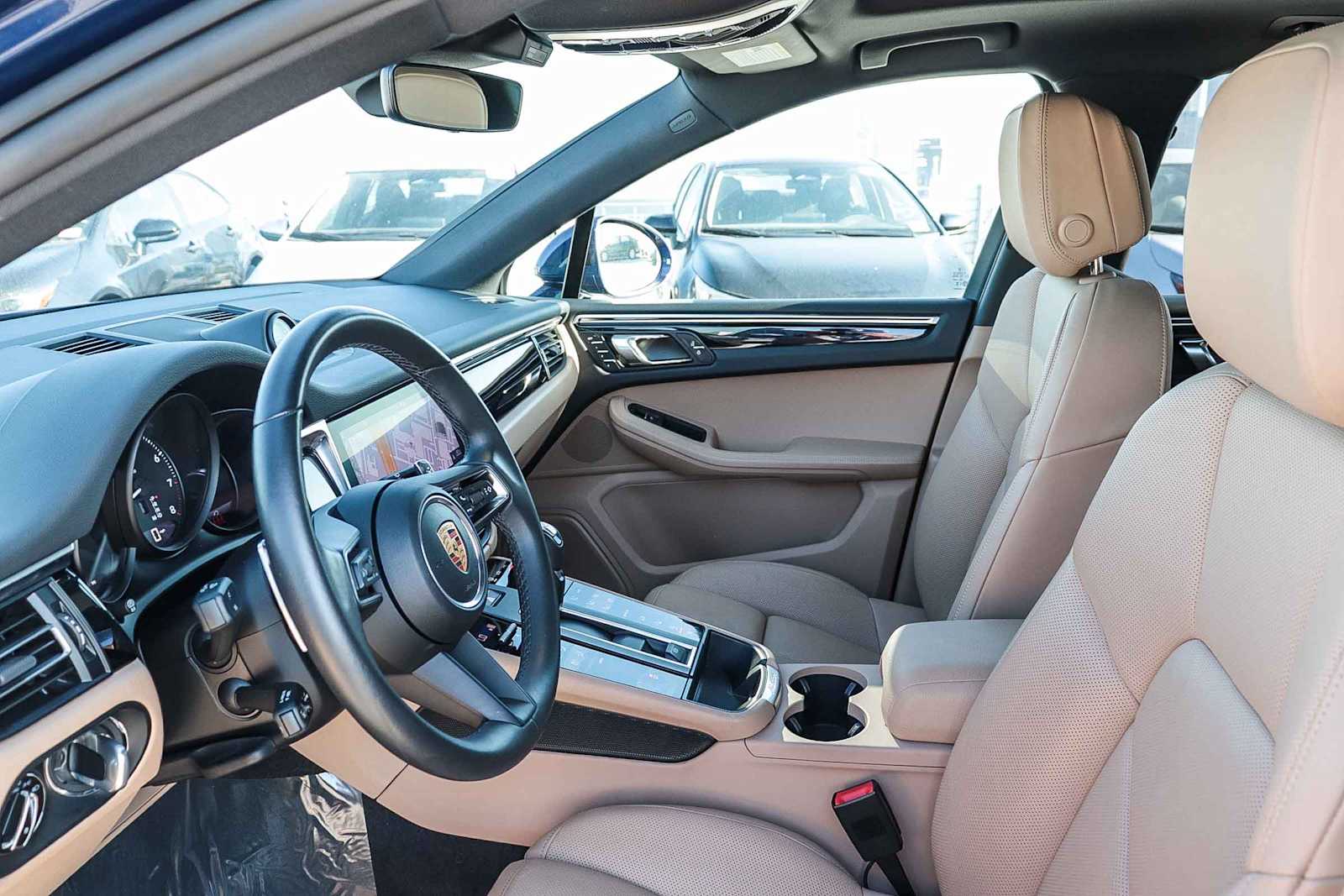 Thumbnail: 2024 Porsche Macan - 21