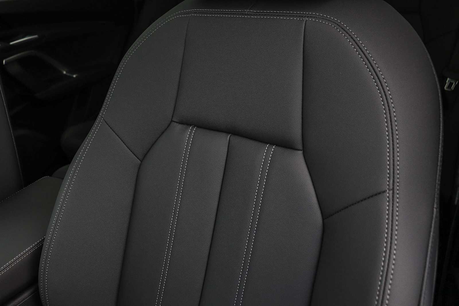 Thumbnail: 2025 Audi Q5 - 35