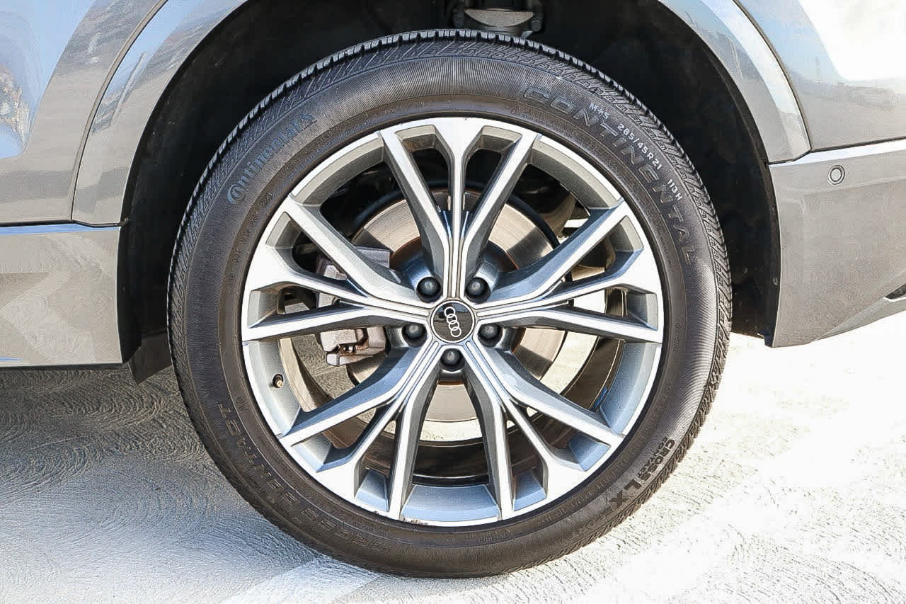 Thumbnail: 2022 Audi Q8 - 13