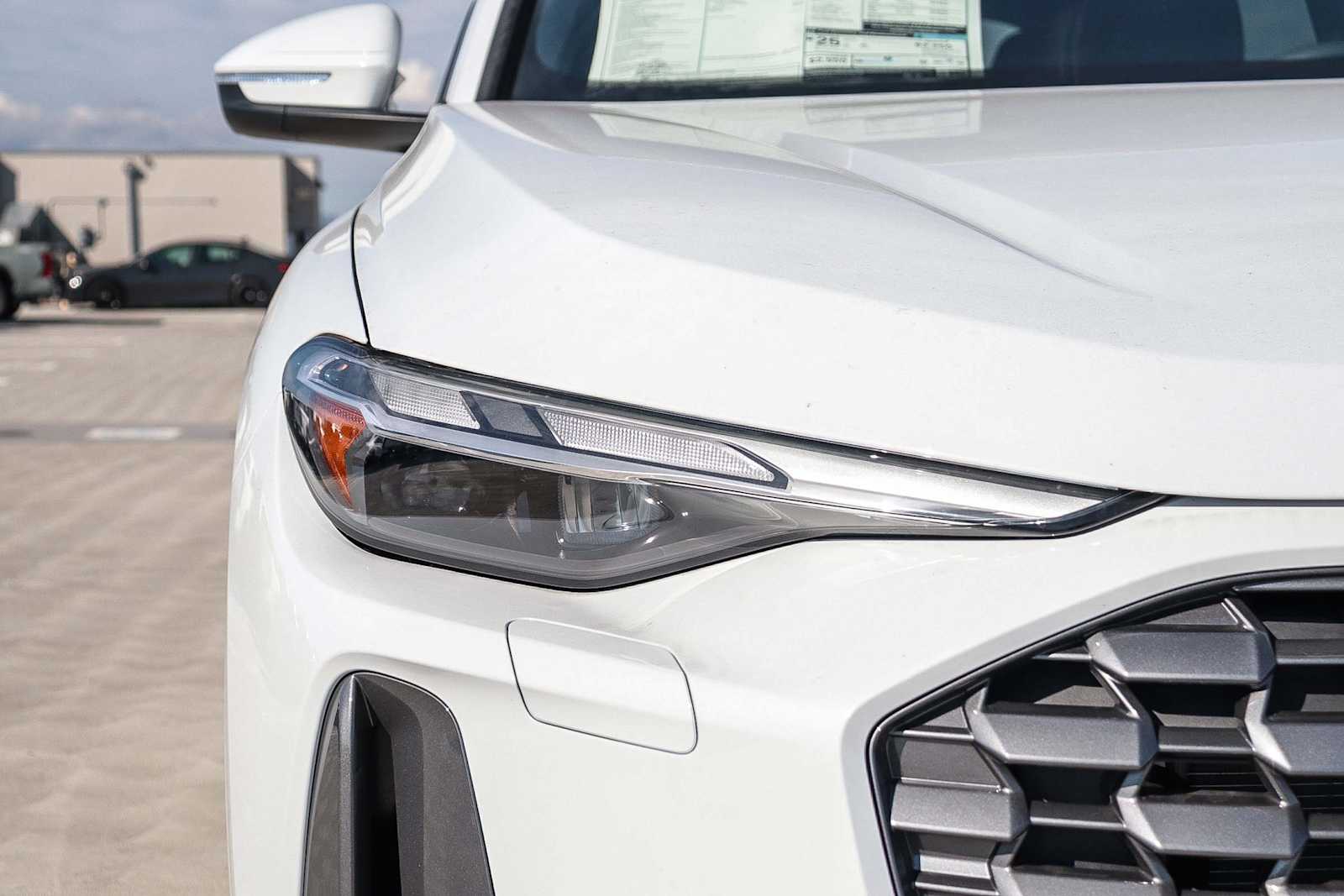 Thumbnail: 2025 Audi Q5 - 6