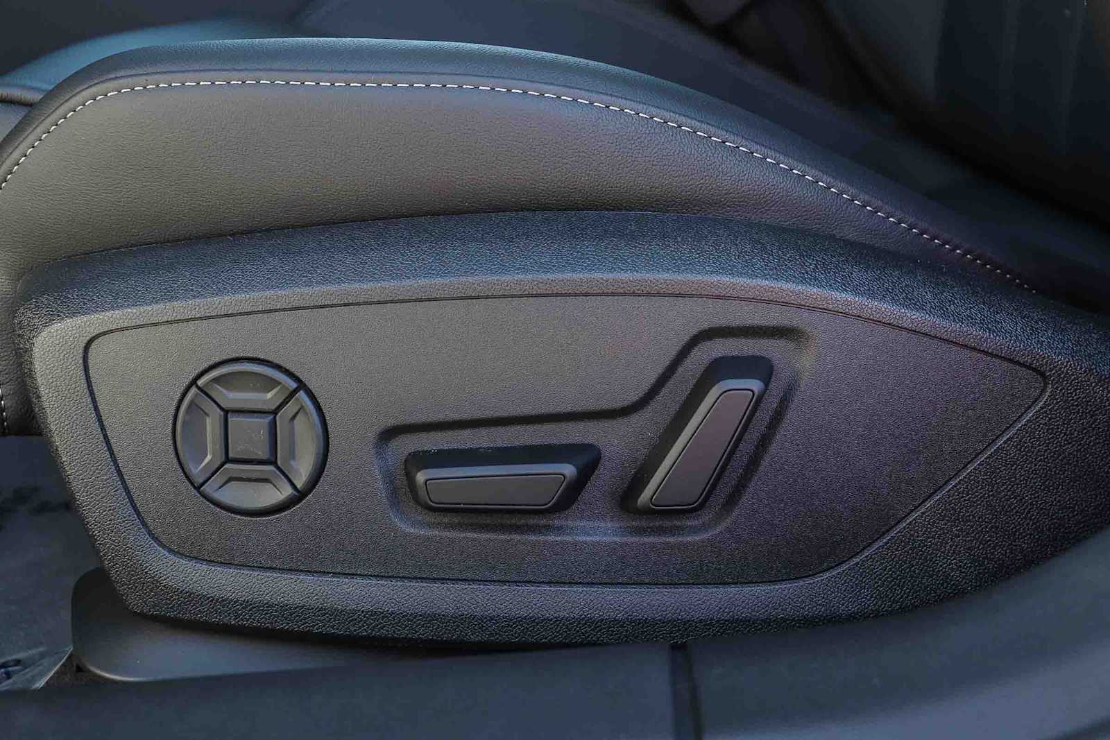 Thumbnail: 2025 Audi A5 - 25