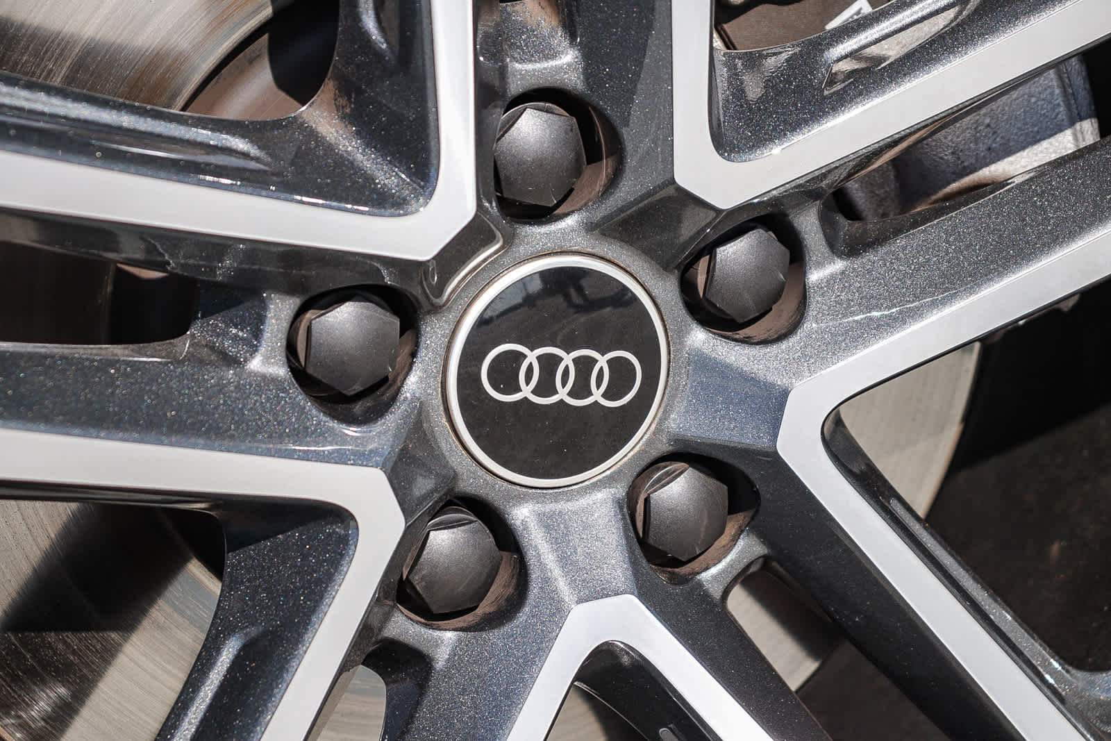 Thumbnail: 2025 Audi Q5 - 15