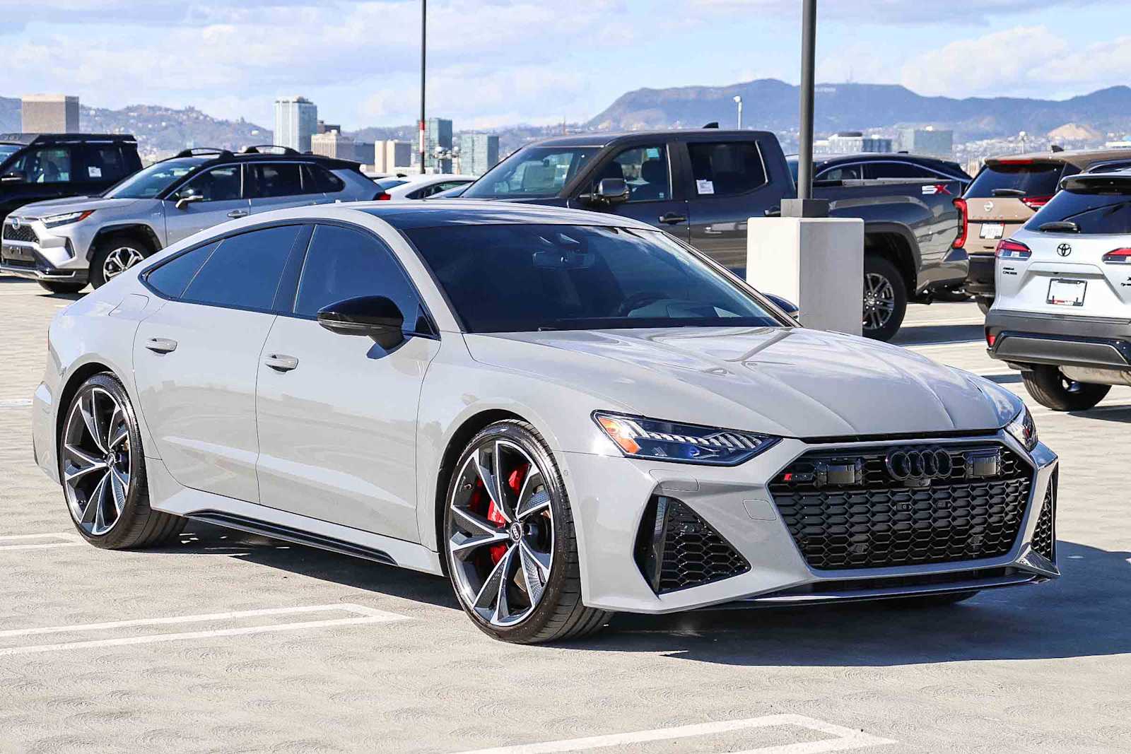 Thumbnail: 2023 Audi RS 7 - 3