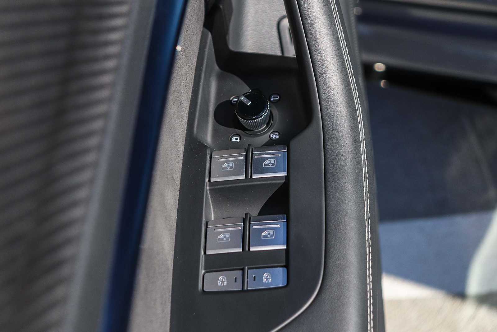 Thumbnail: 2023 Audi RS 7 - 28