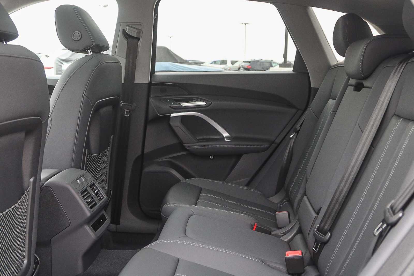 Thumbnail: 2025 Audi Q5 - 18