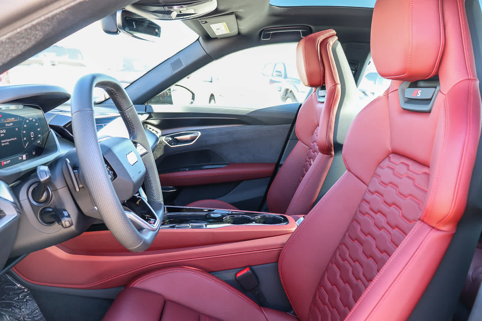 Thumbnail: 2026 Audi e-tron GT - 23