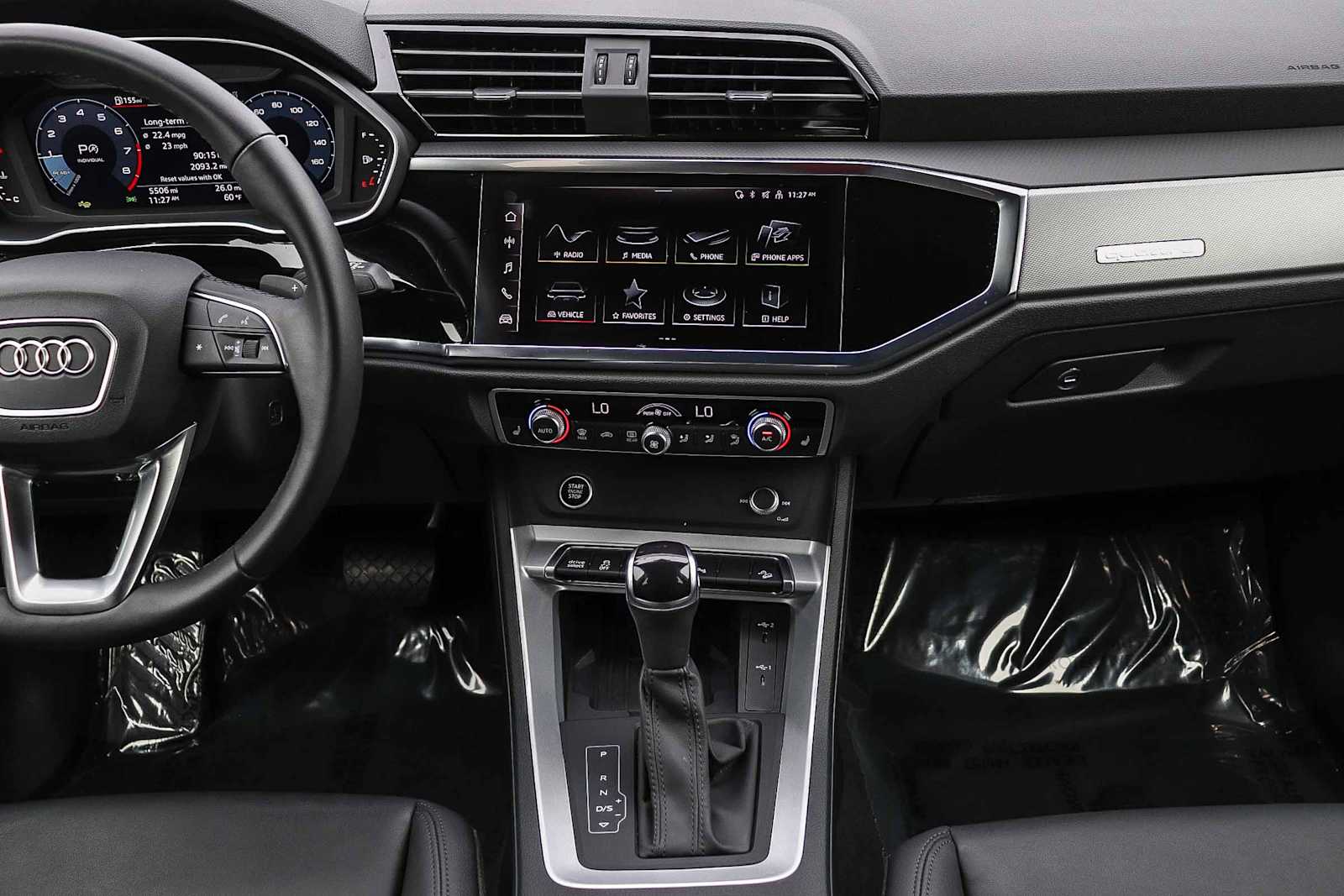 Thumbnail: 2025 Audi Q3 - 17