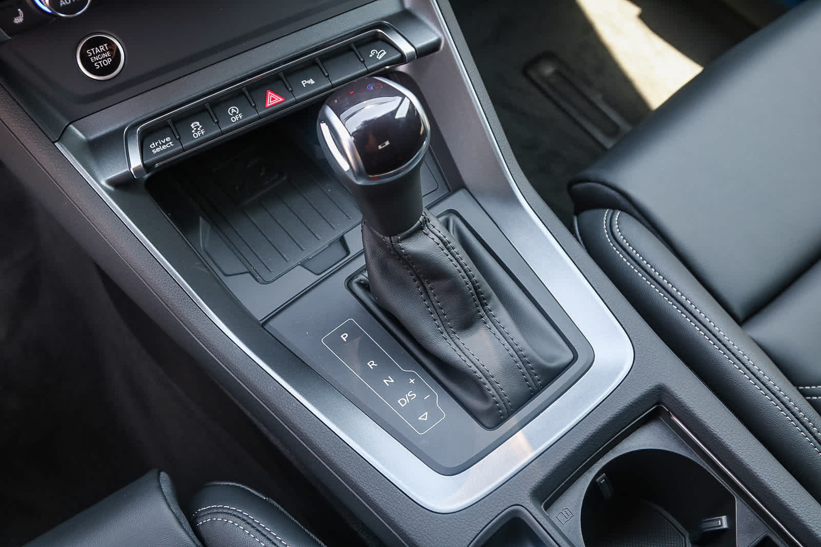 Thumbnail: 2025 Audi Q3 - 19