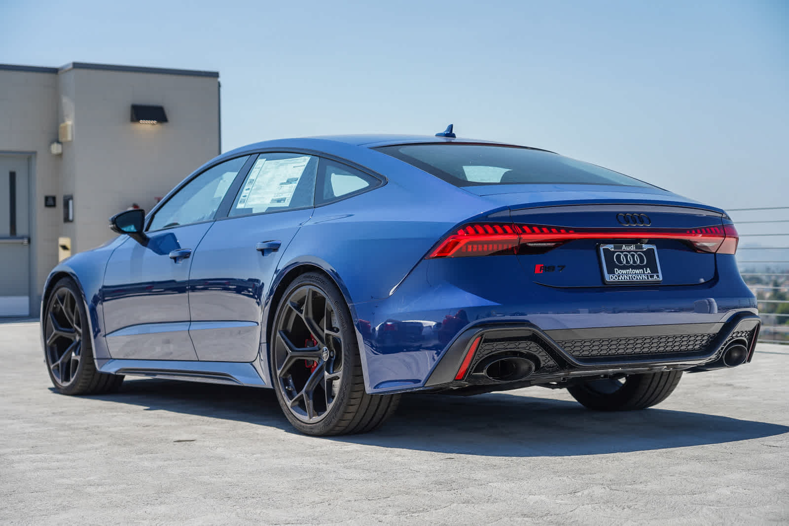Thumbnail: 2025 Audi RS 7 - 16