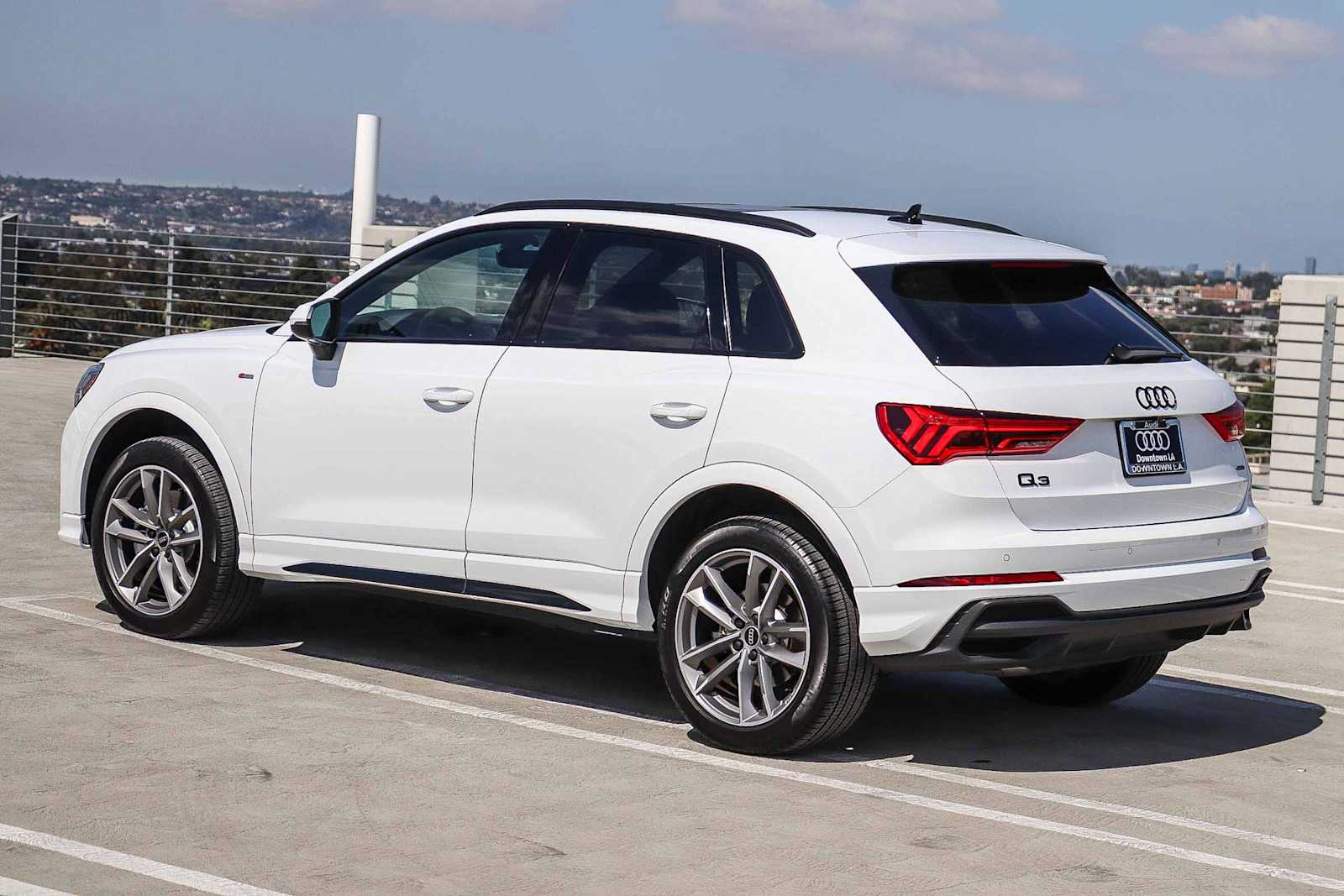 Thumbnail: 2025 Audi Q3 - 6
