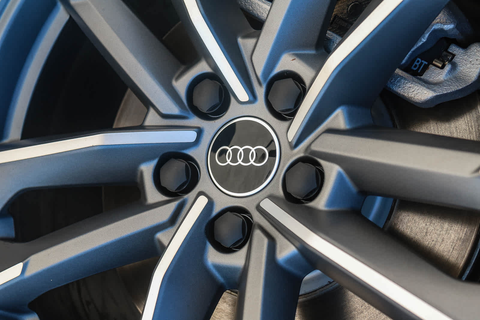 Thumbnail: 2025 Audi Q3 - 15