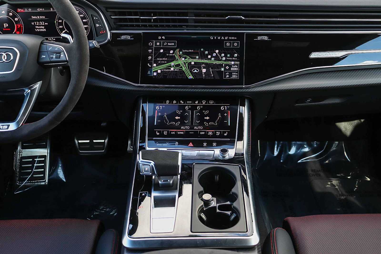 Thumbnail: 2026 Audi RS Q8 - 17