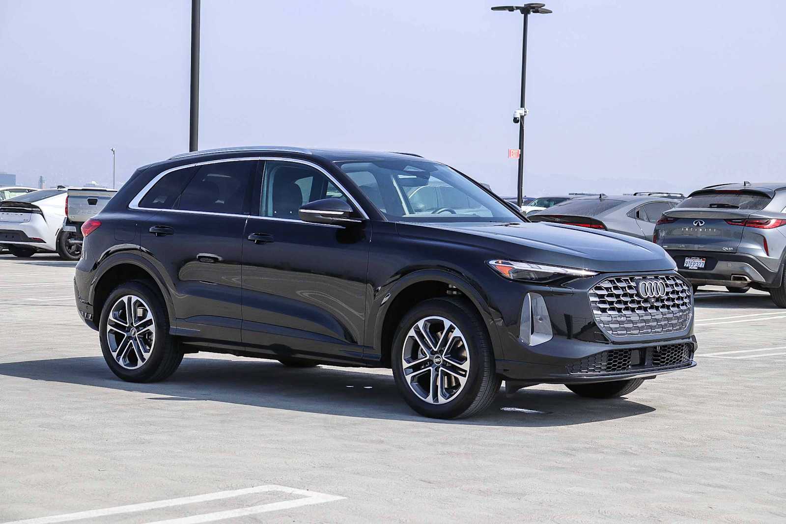 Thumbnail: 2025 Audi Q5 - 3