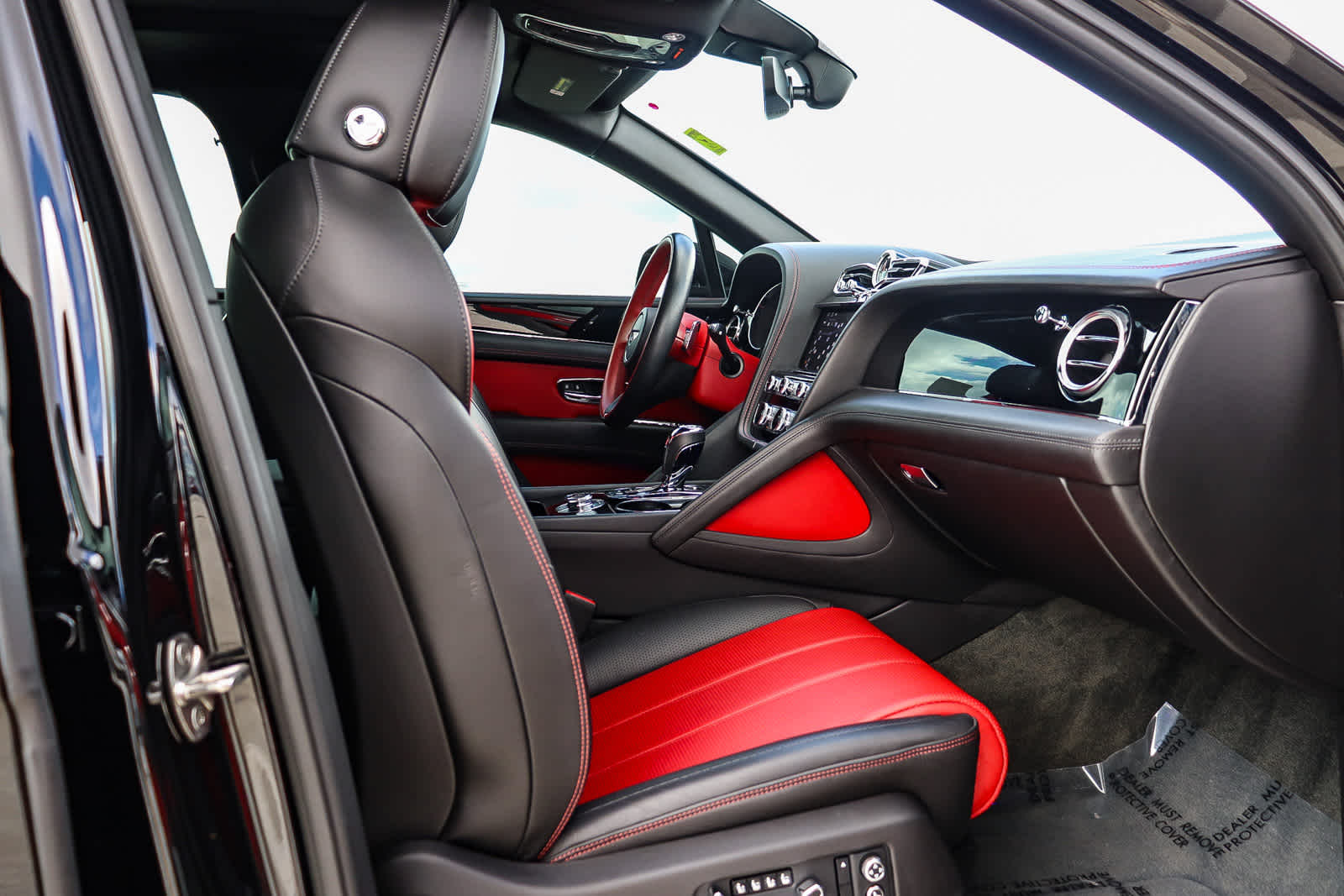 Thumbnail: 2021 Bentley Bentayga - 24