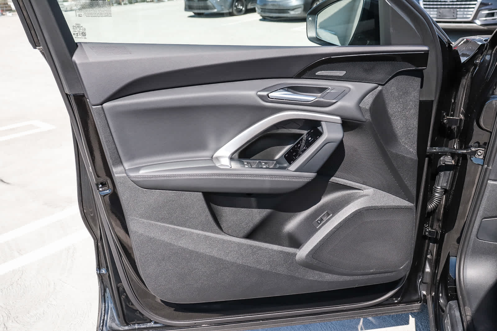 Thumbnail: 2025 Audi Q5 - 27