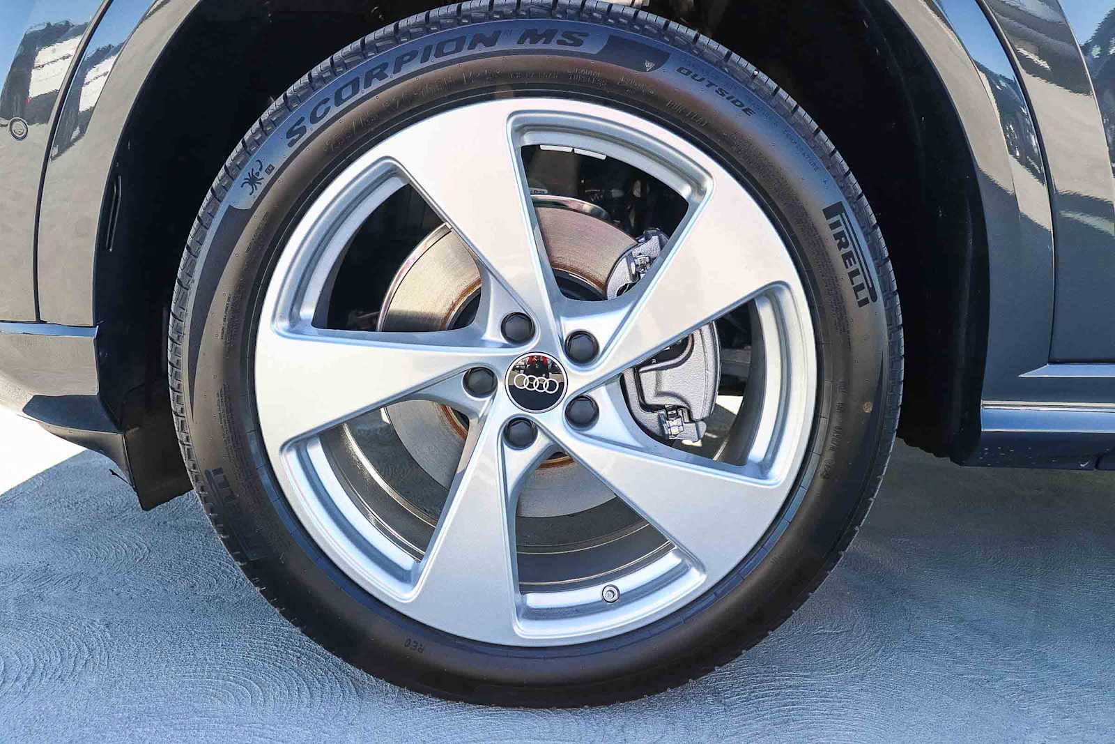 Thumbnail: 2025 Audi Q5 - 14