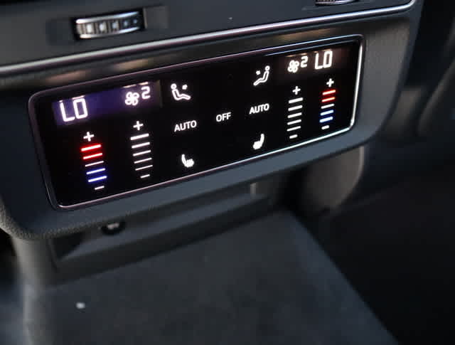 2024 Audi SQ8 Prestige 12