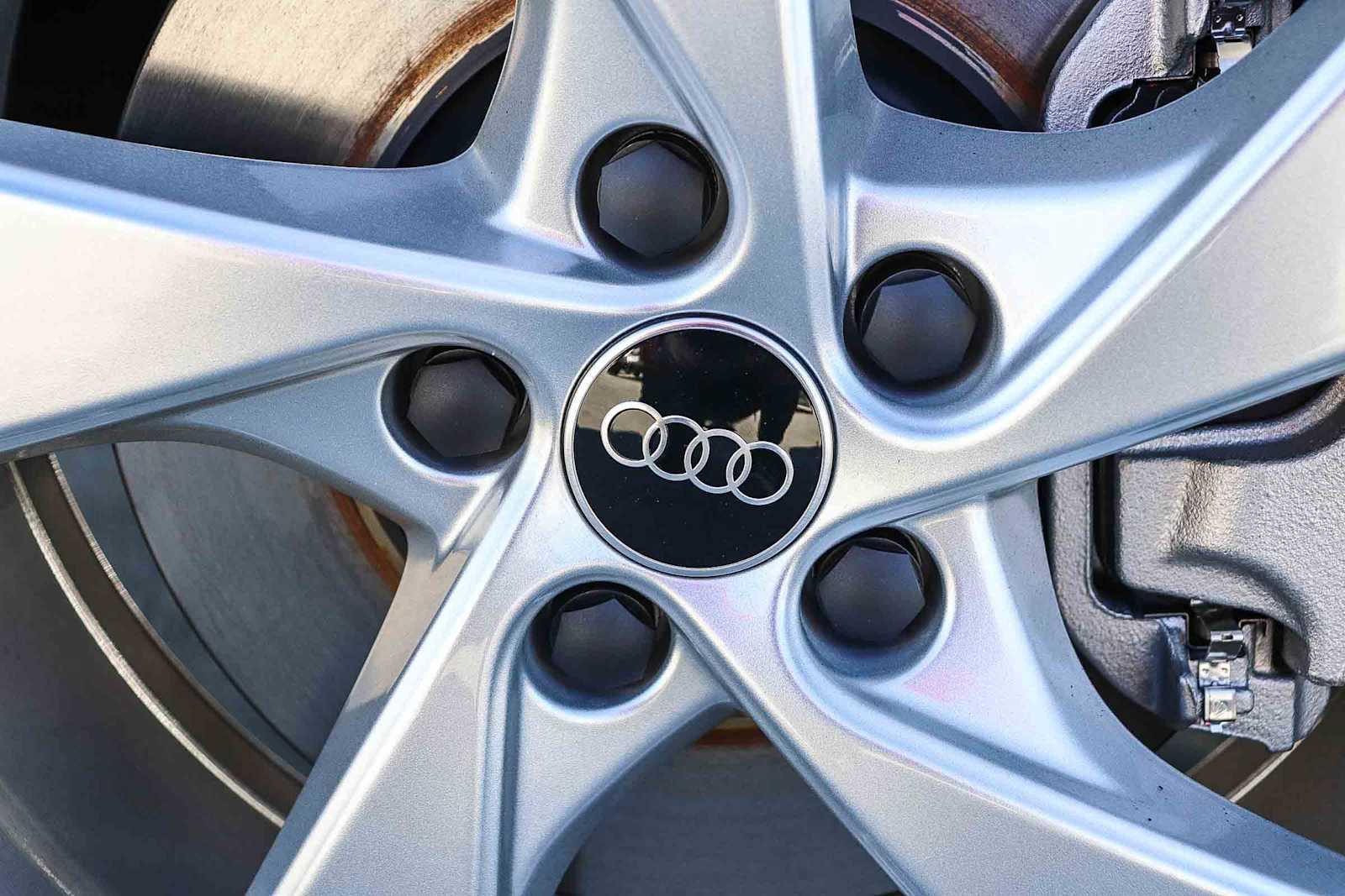 Thumbnail: 2025 Audi Q5 - 15