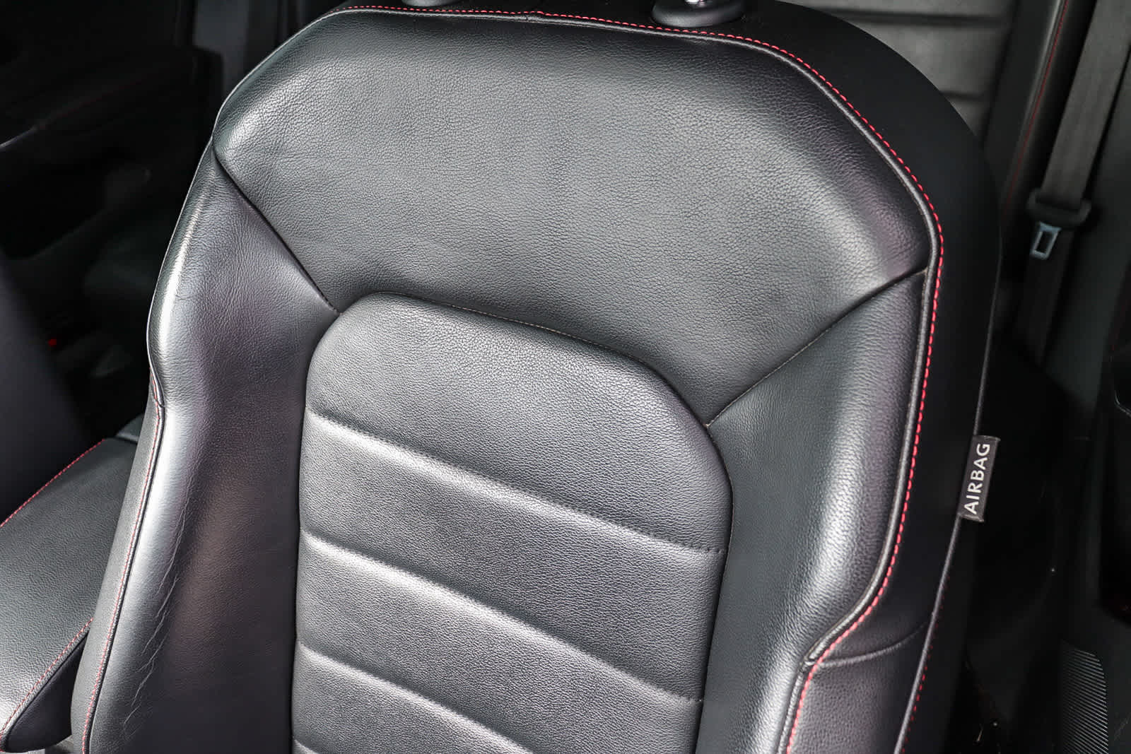 Thumbnail: 2017 Volkswagen Golf - 35