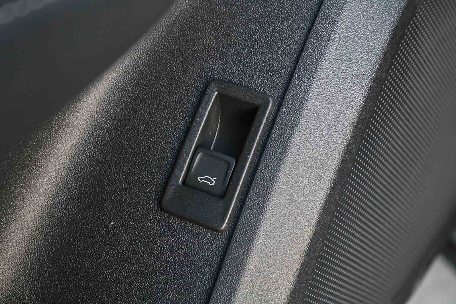 Thumbnail: 2025 Audi Q5 - 28