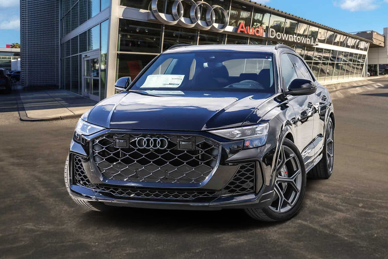 Thumbnail: 2026 Audi RS Q8 - 1