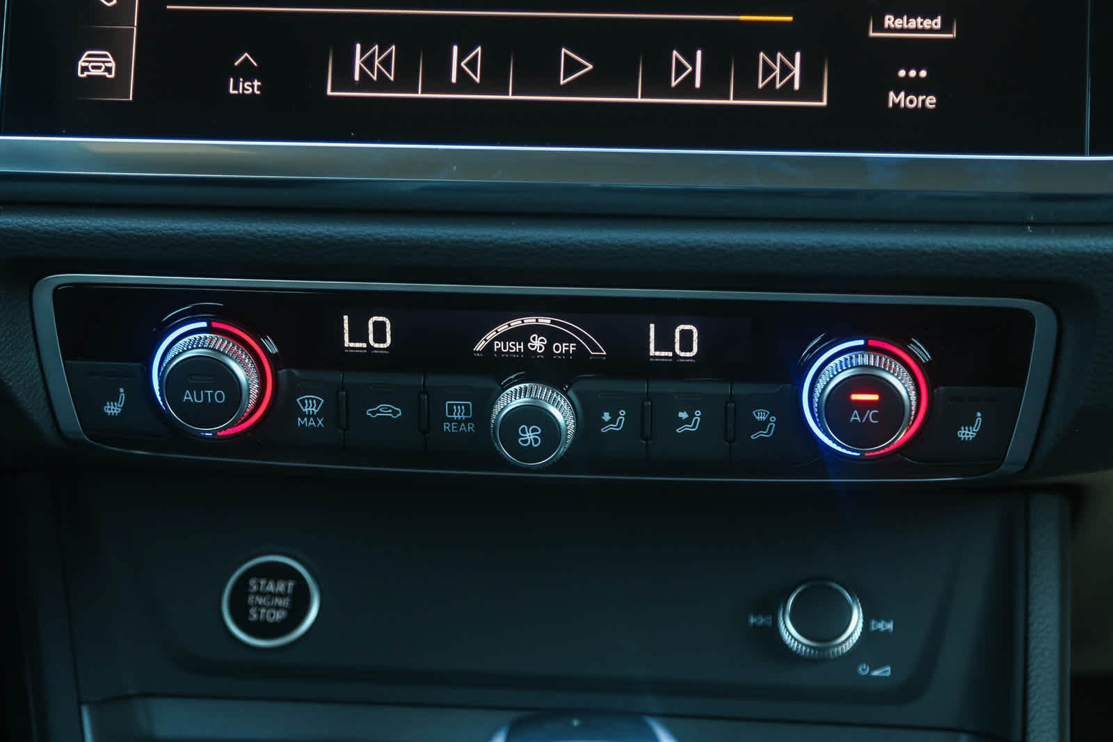 Thumbnail: 2025 Audi Q3 - 19