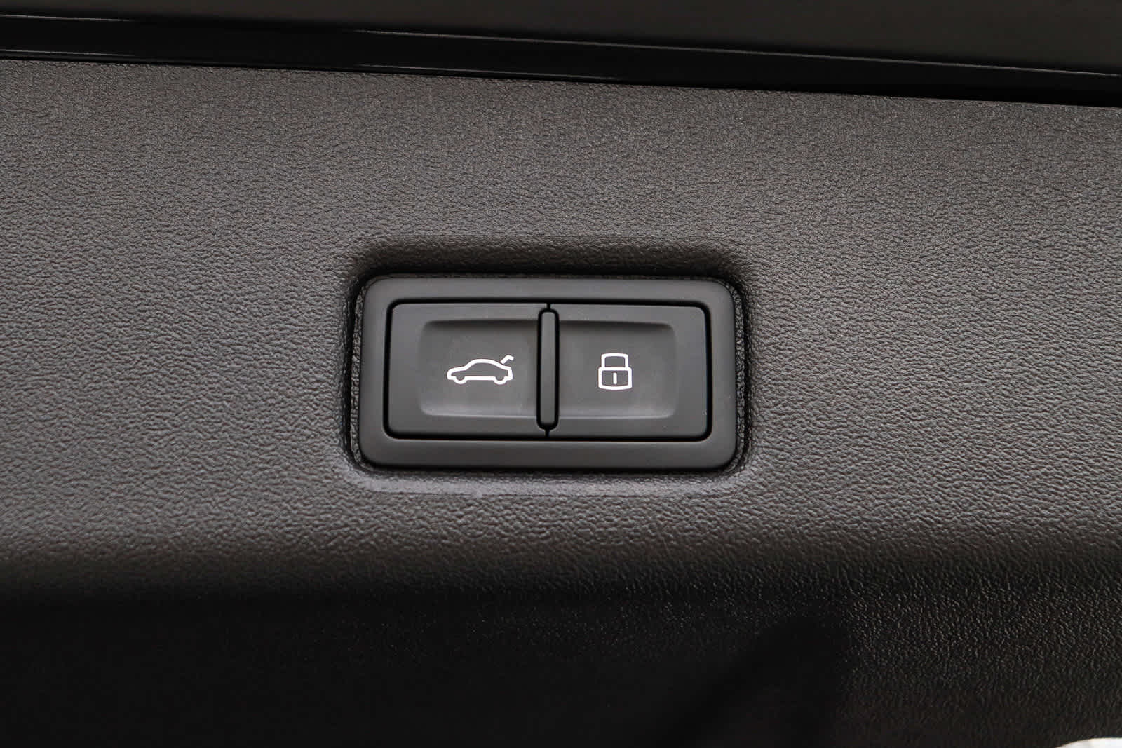 Thumbnail: 2025 Audi Q5 - 36