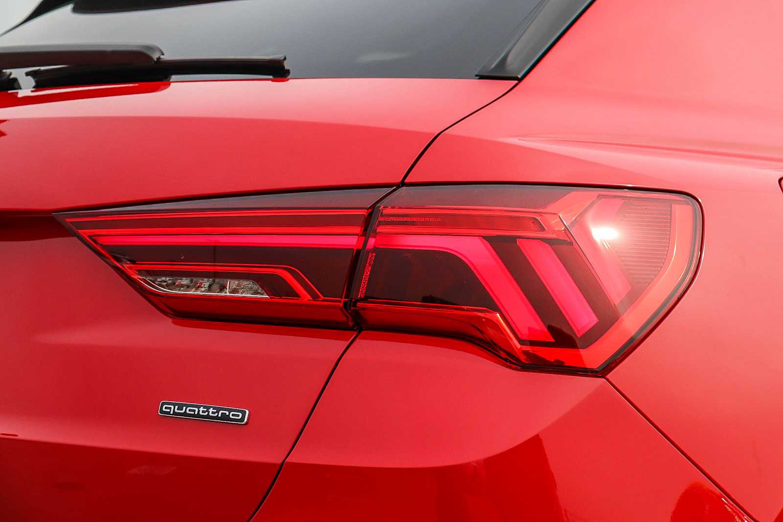 Thumbnail: 2025 Audi Q3 - 9