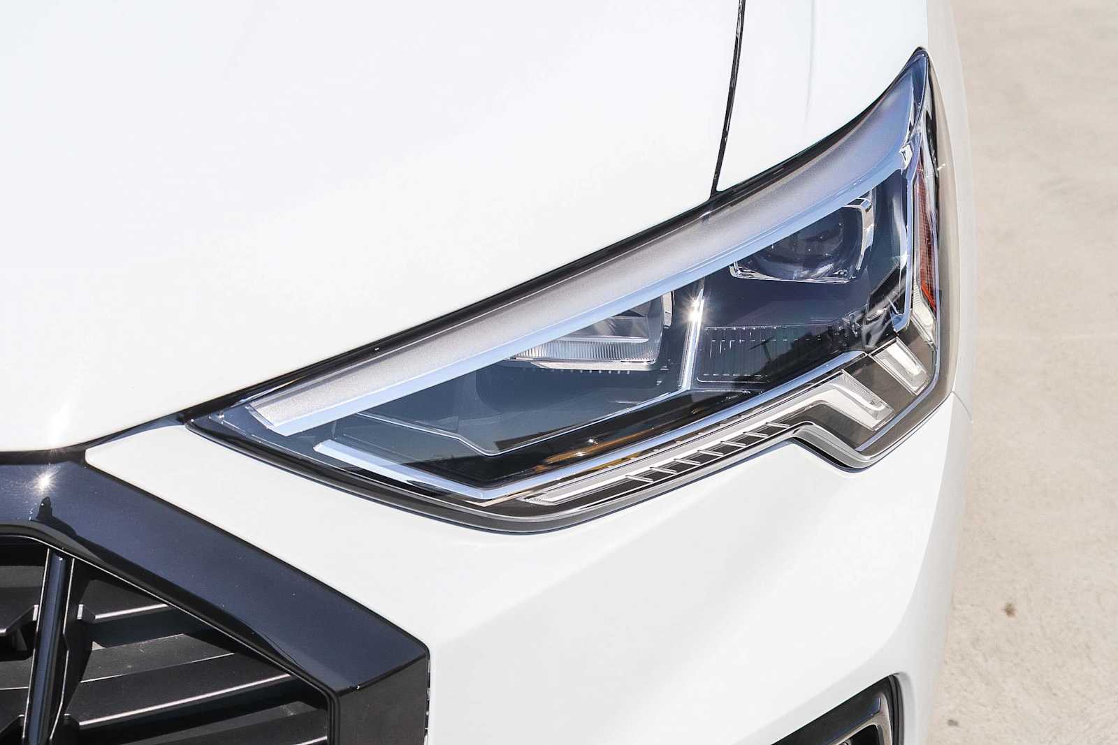 Thumbnail: 2025 Audi Q3 - 9