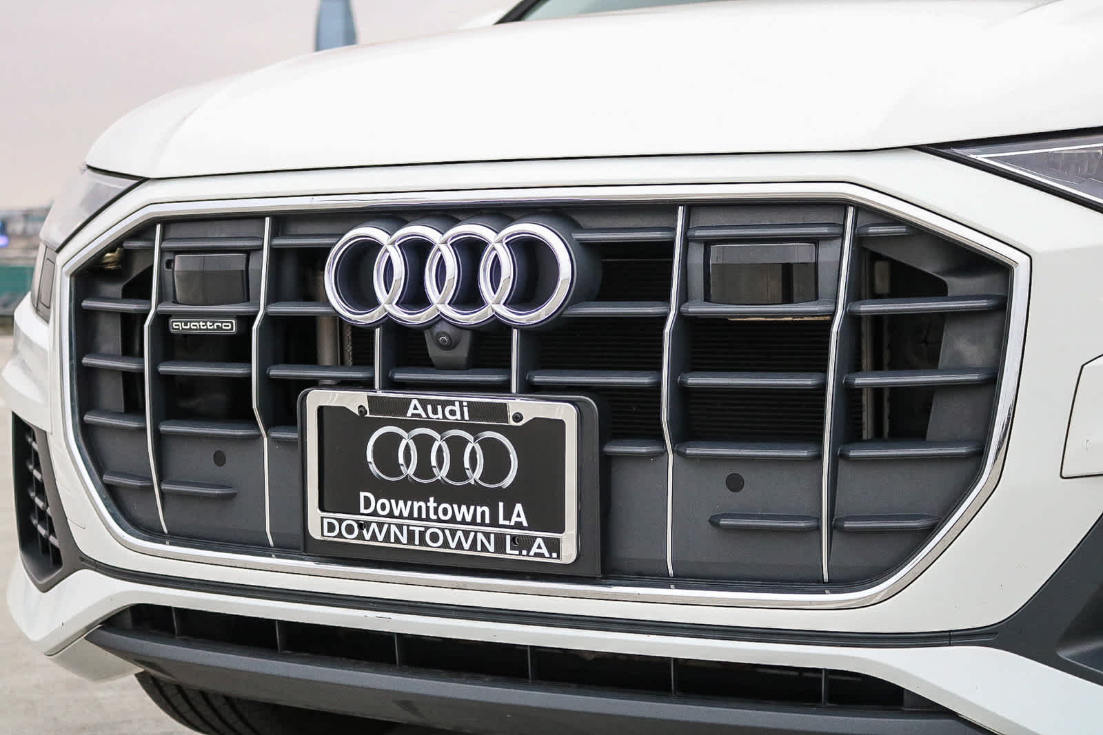 Thumbnail: 2023 Audi Q8 - 6