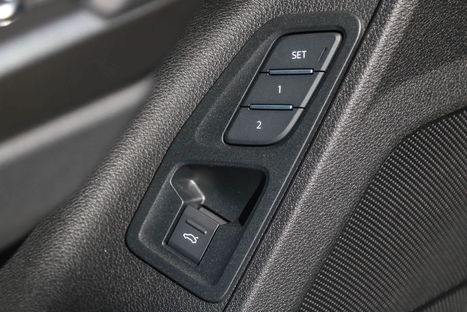 Thumbnail: 2025 Audi Q3 - 35