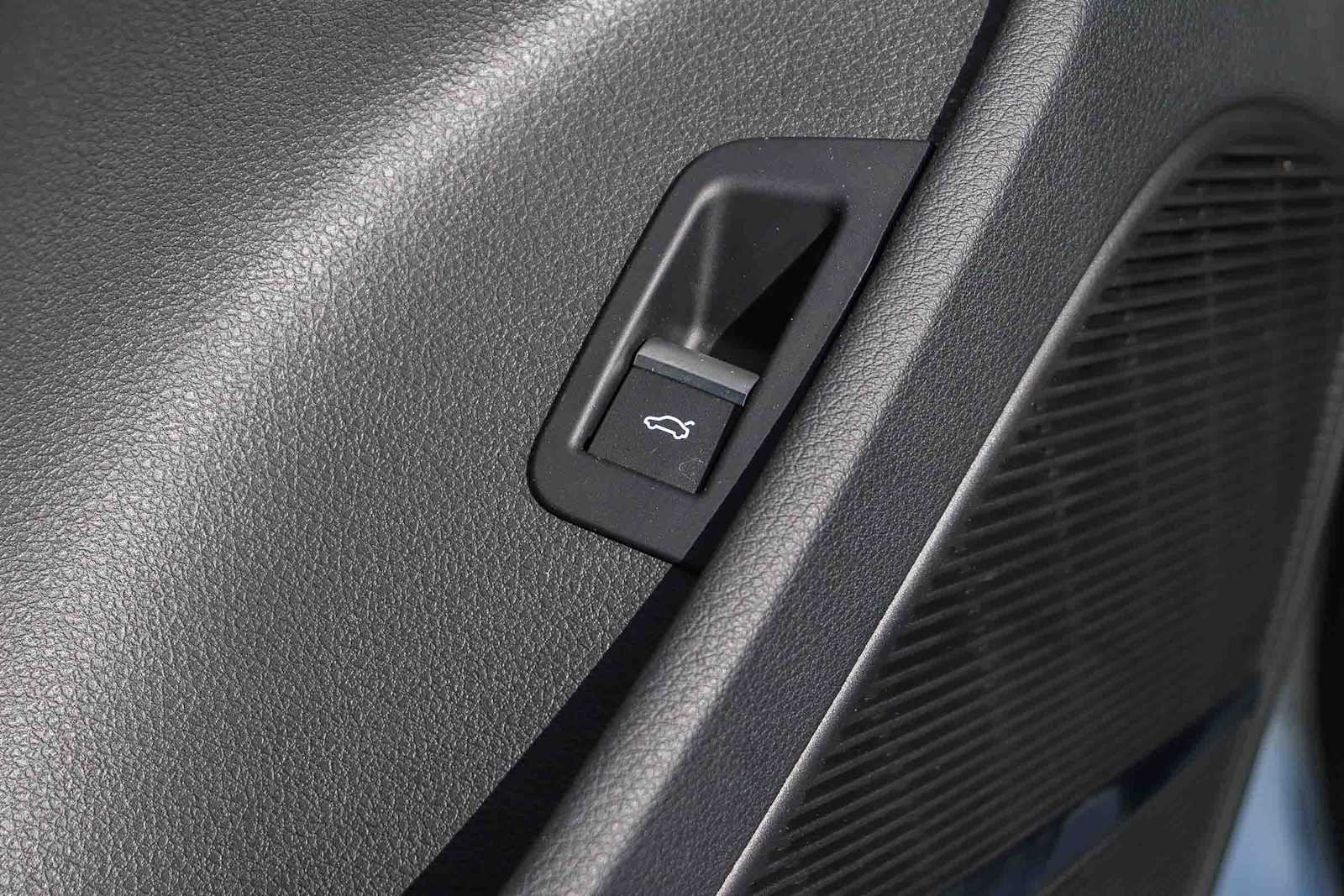 Thumbnail: 2025 Audi Q7 - 30