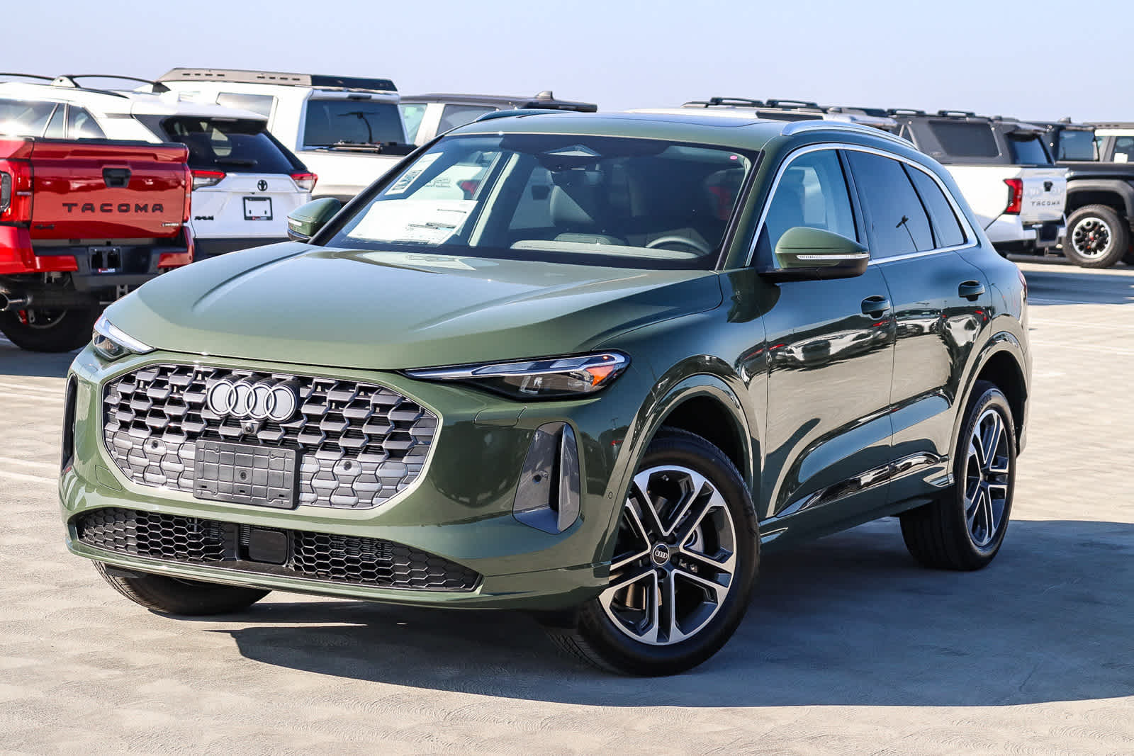 2025 Audi New Q5 Premium's photo