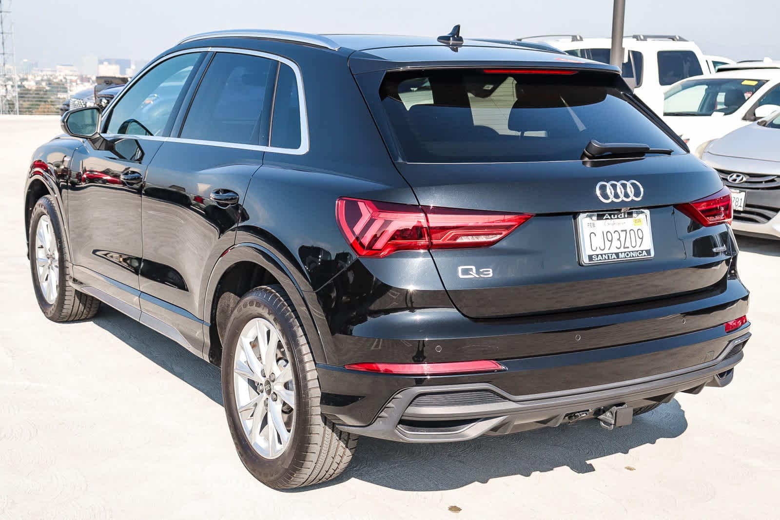 Thumbnail: 2023 Audi Q3 - 9