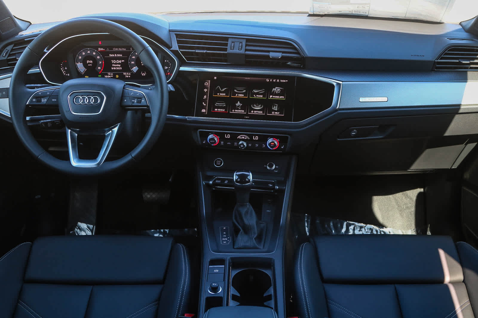 Thumbnail: 2025 Audi Q3 - 17