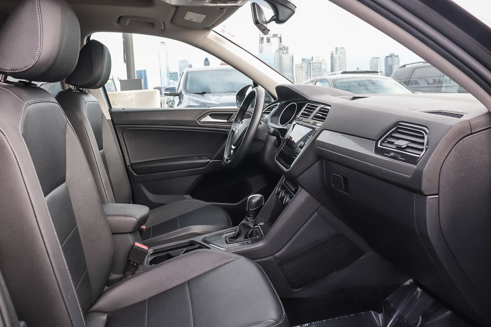 Thumbnail: 2020 Volkswagen Tiguan - 22