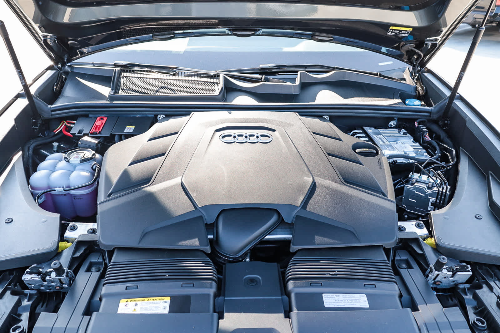 Thumbnail: 2026 Audi Q8 - 40