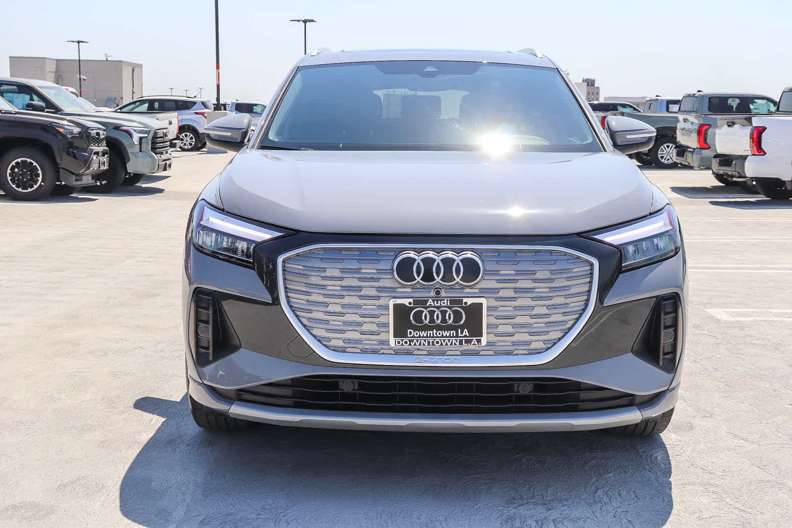 Thumbnail: 2023 Audi Q4 e-tron - 2
