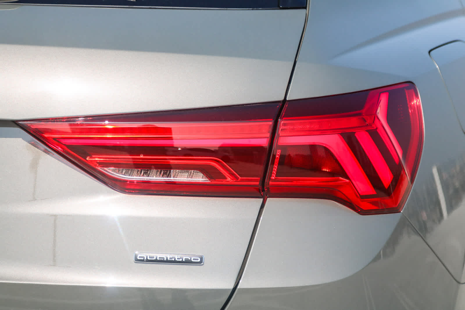 Thumbnail: 2025 Audi Q3 - 12