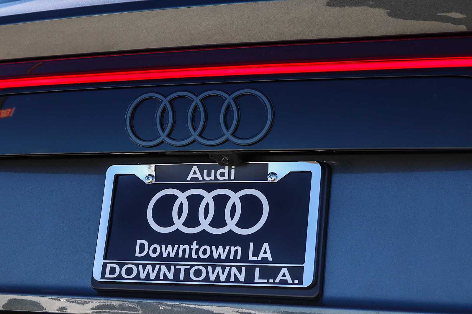 Thumbnail: 2026 Audi Q8 - 11